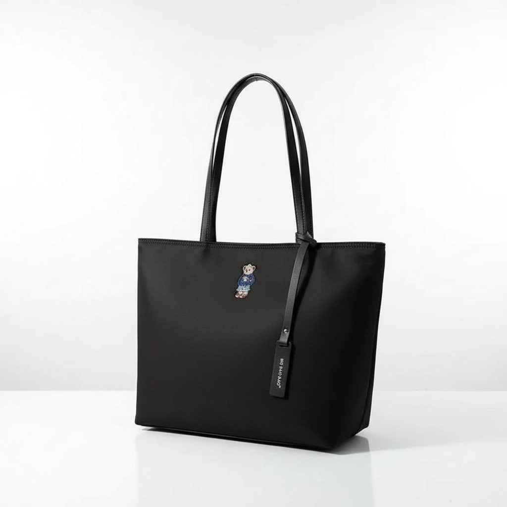 ✨Refined Embroidered Bear Shoulder Tote✨